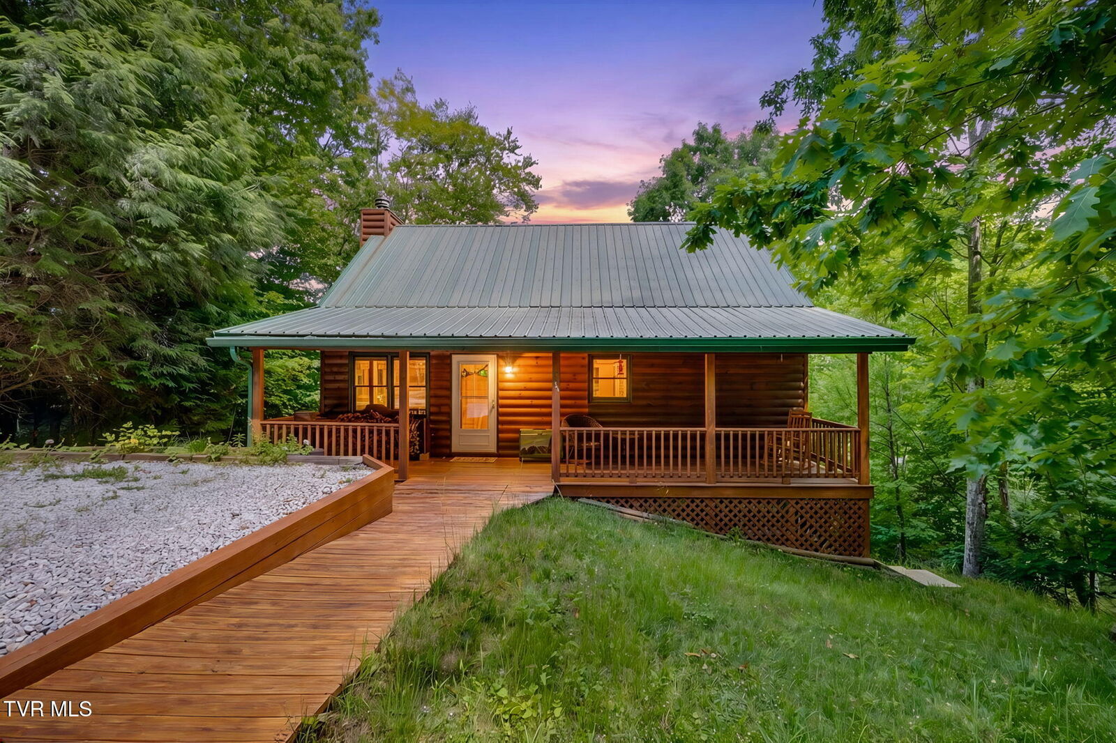 Property Photo:  104 Maple Brook Lane  TN 37687 