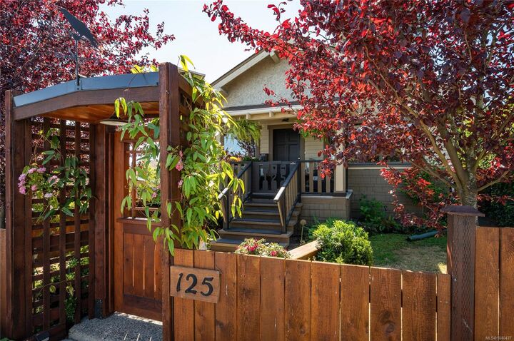 Property Photo:  125 Townsite Rd  BC V9S 1K5 