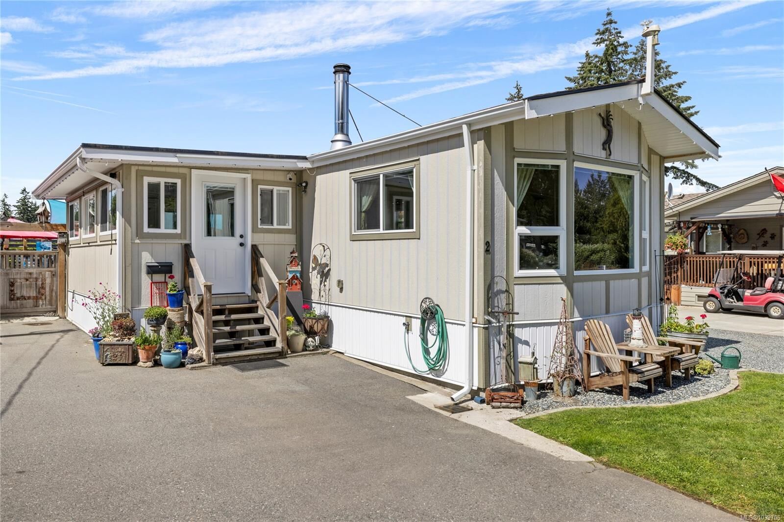 Property Photo: 1572 Seabird Rd #2 BC V9G 1L3