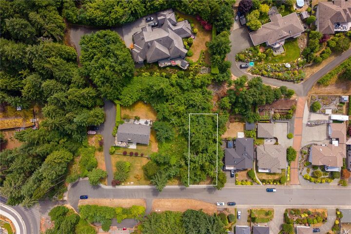 Photo de la propriété:  5917 Butcher Rd  BC V9T 5Z2 