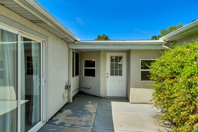 Property Photo: 407 W 90 N UT 84003