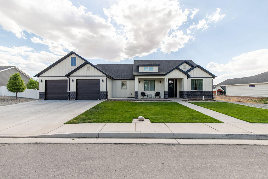 Property Photo:  4413 N Half Mile Rd  UT 84720 