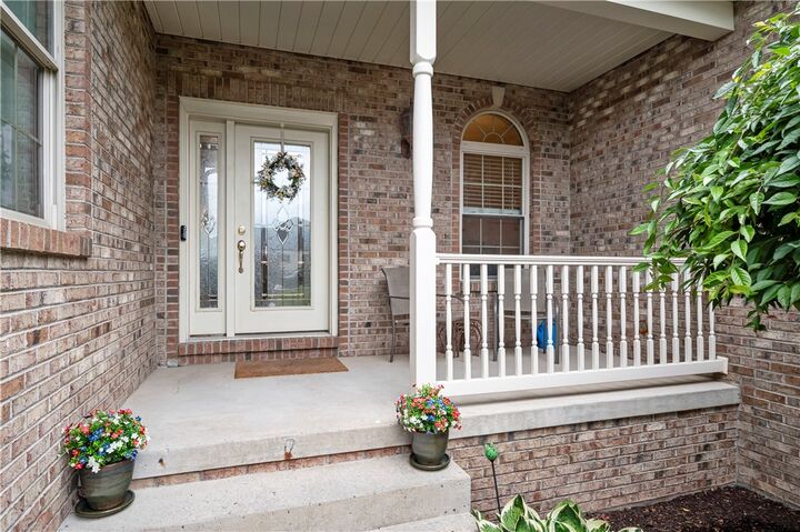 Property Photo:  101 Quaker Ridge Ct  PA 15009 