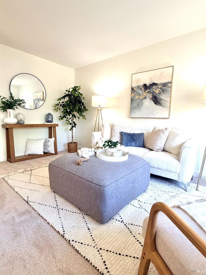 Property Photo: 1332 Garmont Court CA 94928