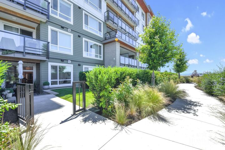 Property Photo: 2431 Rabbit Drive 111 BC V4M 0G5