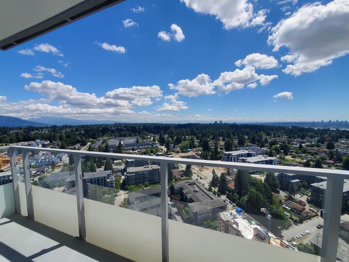 Property Photo: 567 Emerson Street 3202 BC V3J 0M8