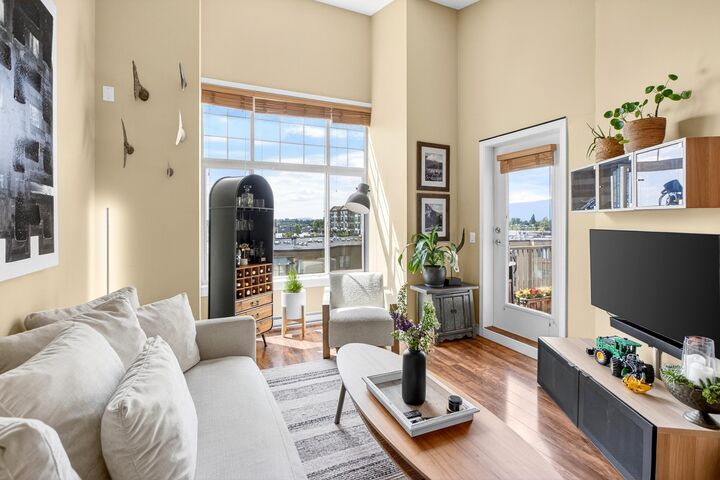 Property Photo:  11887 Burnett Street 410  BC V2X 6P6 