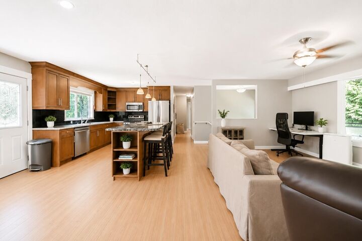 Property Photo: 3370 Viewmount Drive BC V3H 2M1