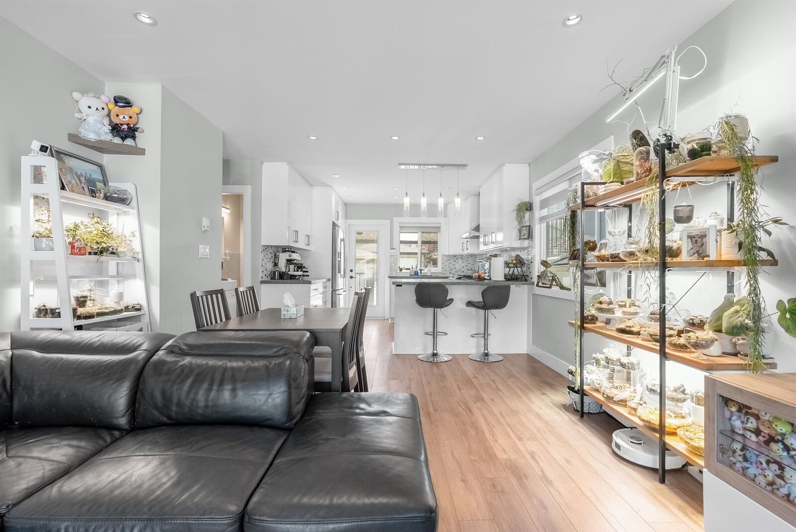 Property Photo: 2576 E 27th Avenue BC V5R 1N1