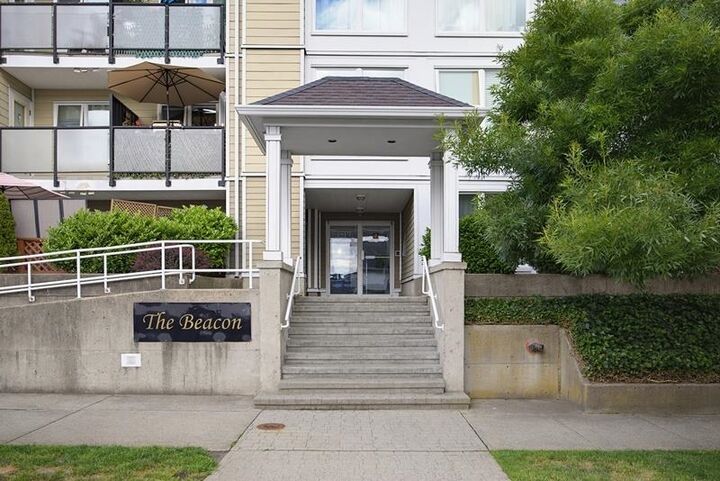 Property Photo: 1519 Grant Avenue Ph4 BC V3B 7S8