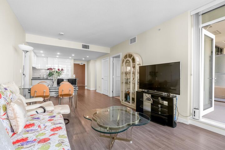 Property Photo:  7338 Gollner Avenue 712  BC V6Y 0H8 