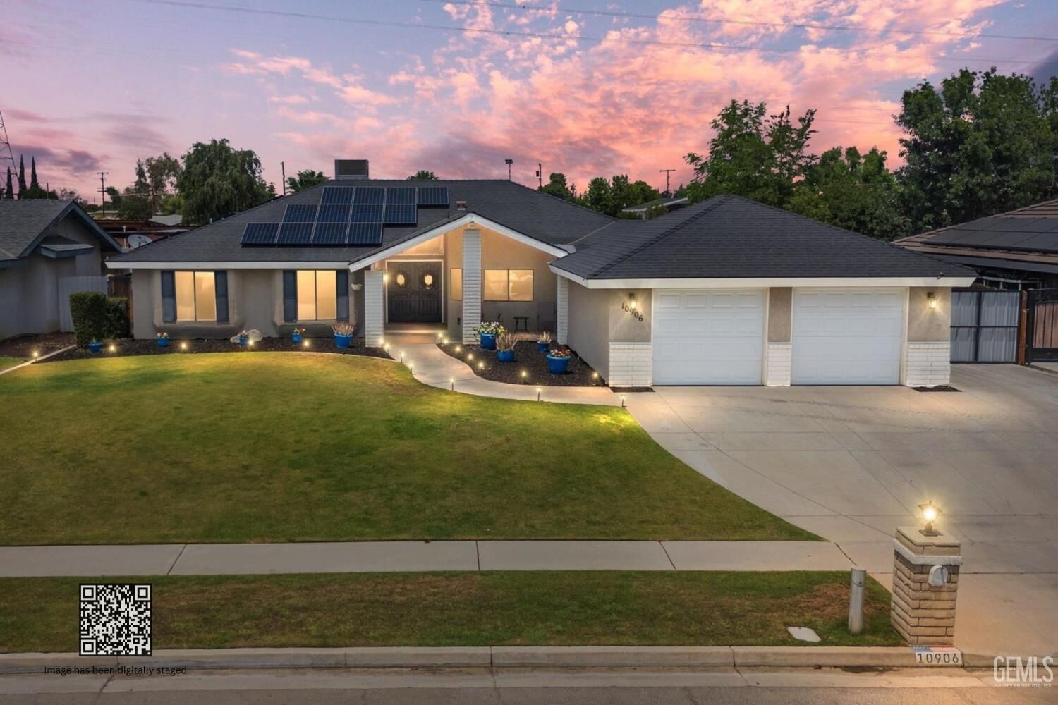 Property Photo: 10906 Dee Dee Avenue CA 93312
