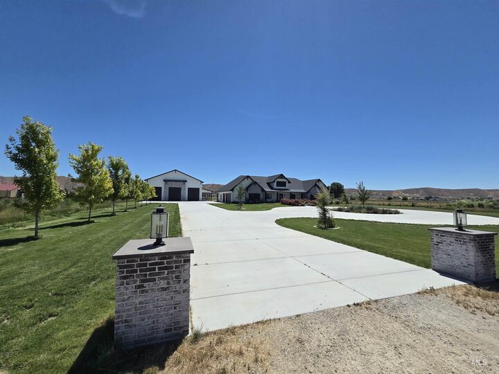 Property Photo:  3115 4 Bits Lane  ID 83617 