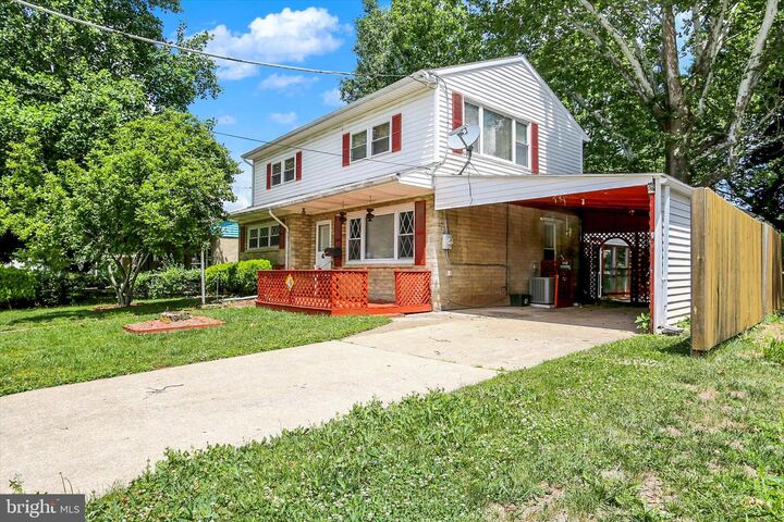 Property Photo:  4 Sussex Road  PA 17011 
