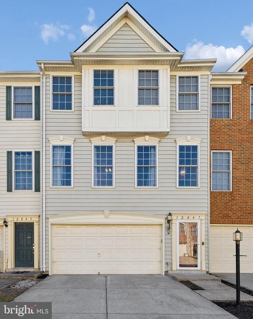 Property Photo:  12047 Kemps Landing Circle  VA 20109 