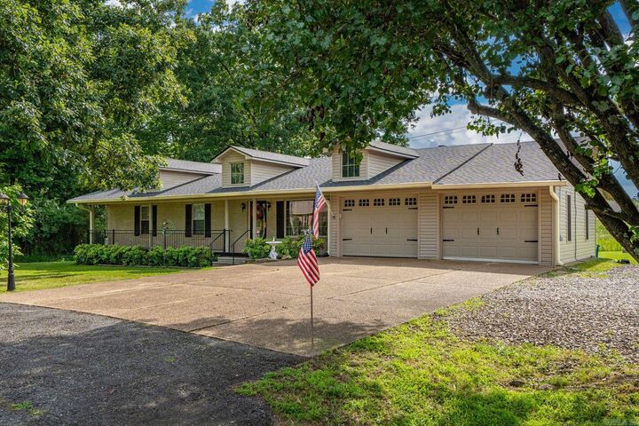 Property Photo: 108 Mossman Street AR 71913