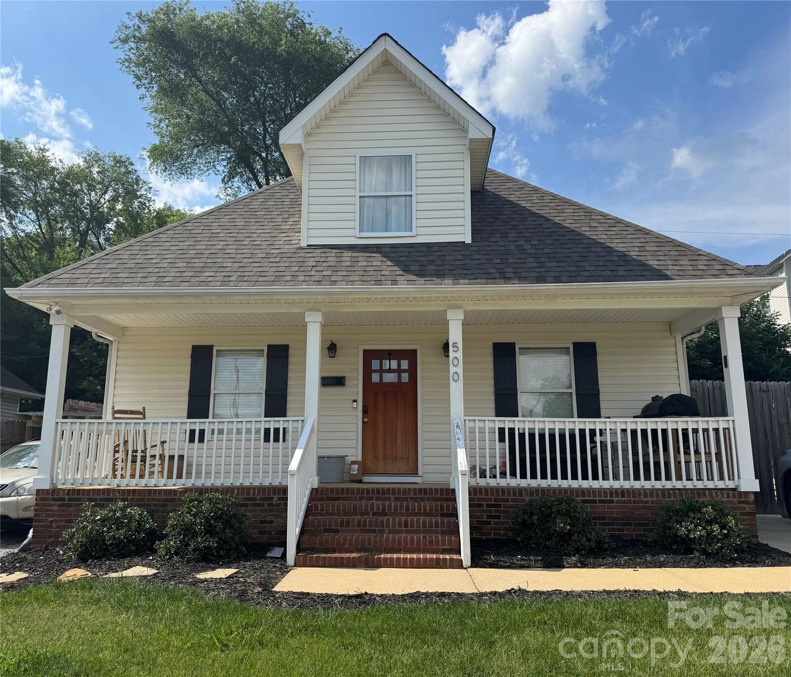 Property Photo: 500 Katonah Avenue NC 28208