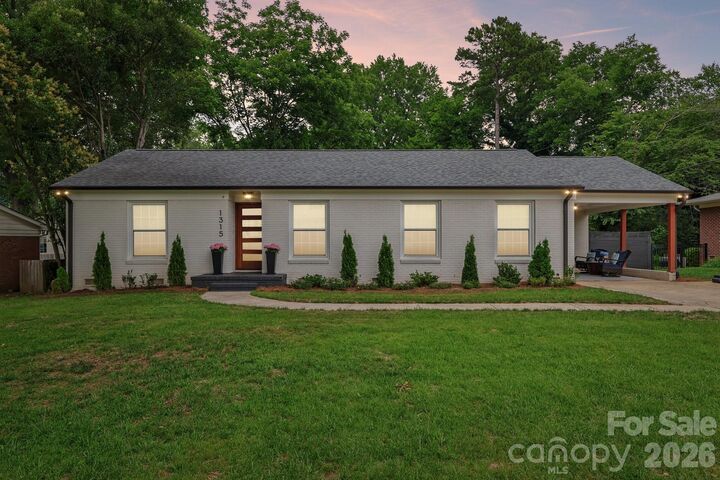Property Photo:  1315 Holmes Drive  NC 28209 
