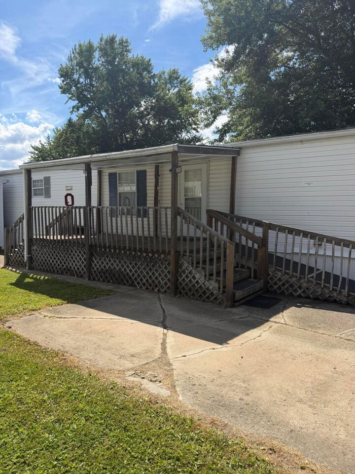 Property Photo:  170 Villa Drive  OH 43113 