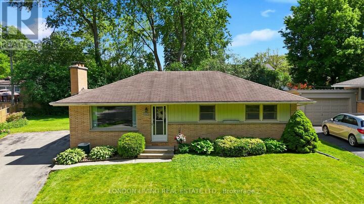 Property Photo:  549 Ridgewood Crescent  ON N6J 3J1 