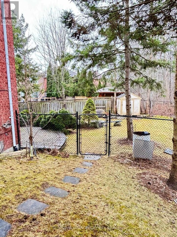 Property Photo:  410 Clearmeadow Boulevard  ON L3X 2C7 