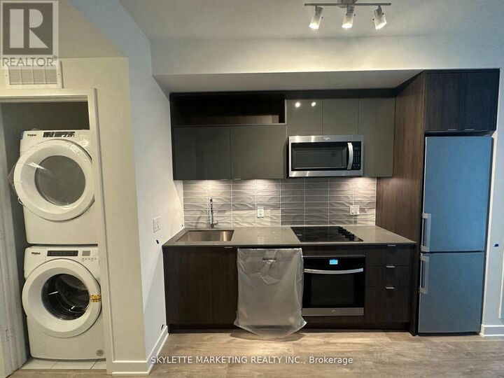 Property Photo: 70 Princess Street 1433 E ON M5A 0X6
