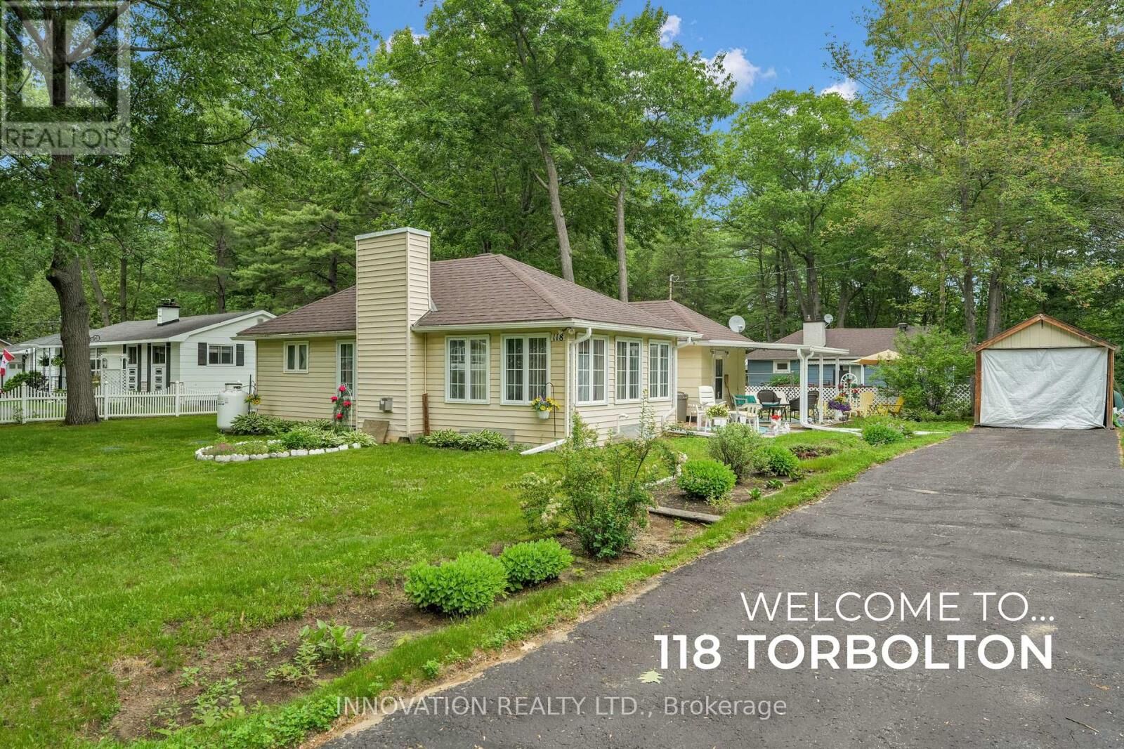 Property Photo: 118 Torbolton Street ON K0A 3M0