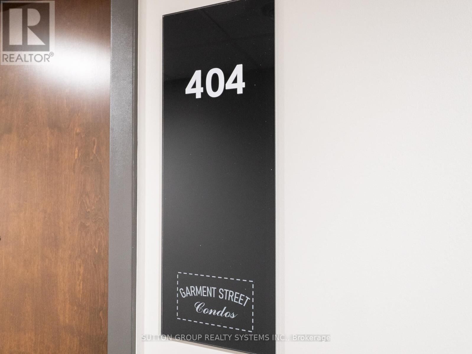 Property Photo:  108 Garment Street 404  ON N2G 0E2 