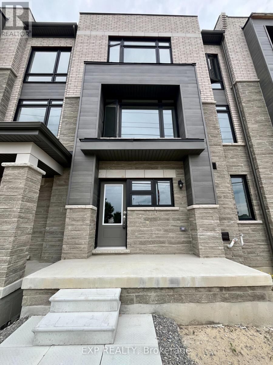 Property Photo:  116 Blick Crescent  ON L4G 7B6 