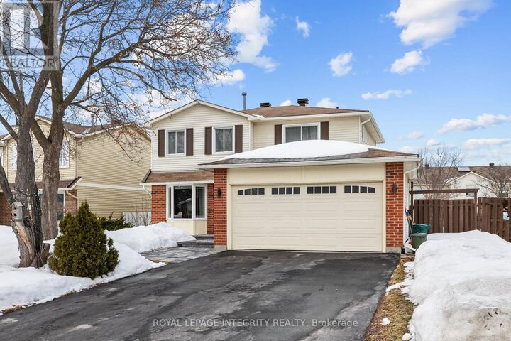 Property Photo: 1090 Chablis Parkway ON K1C 2T5
