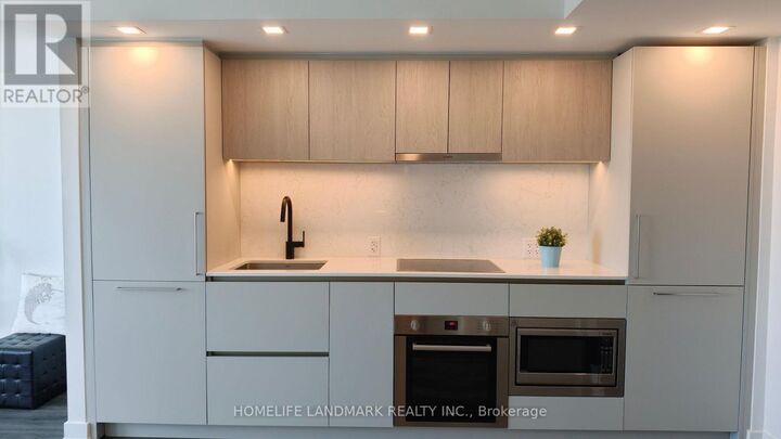 Property Photo:  609 Sherbourne Street 2108  ON M4X 1L1 