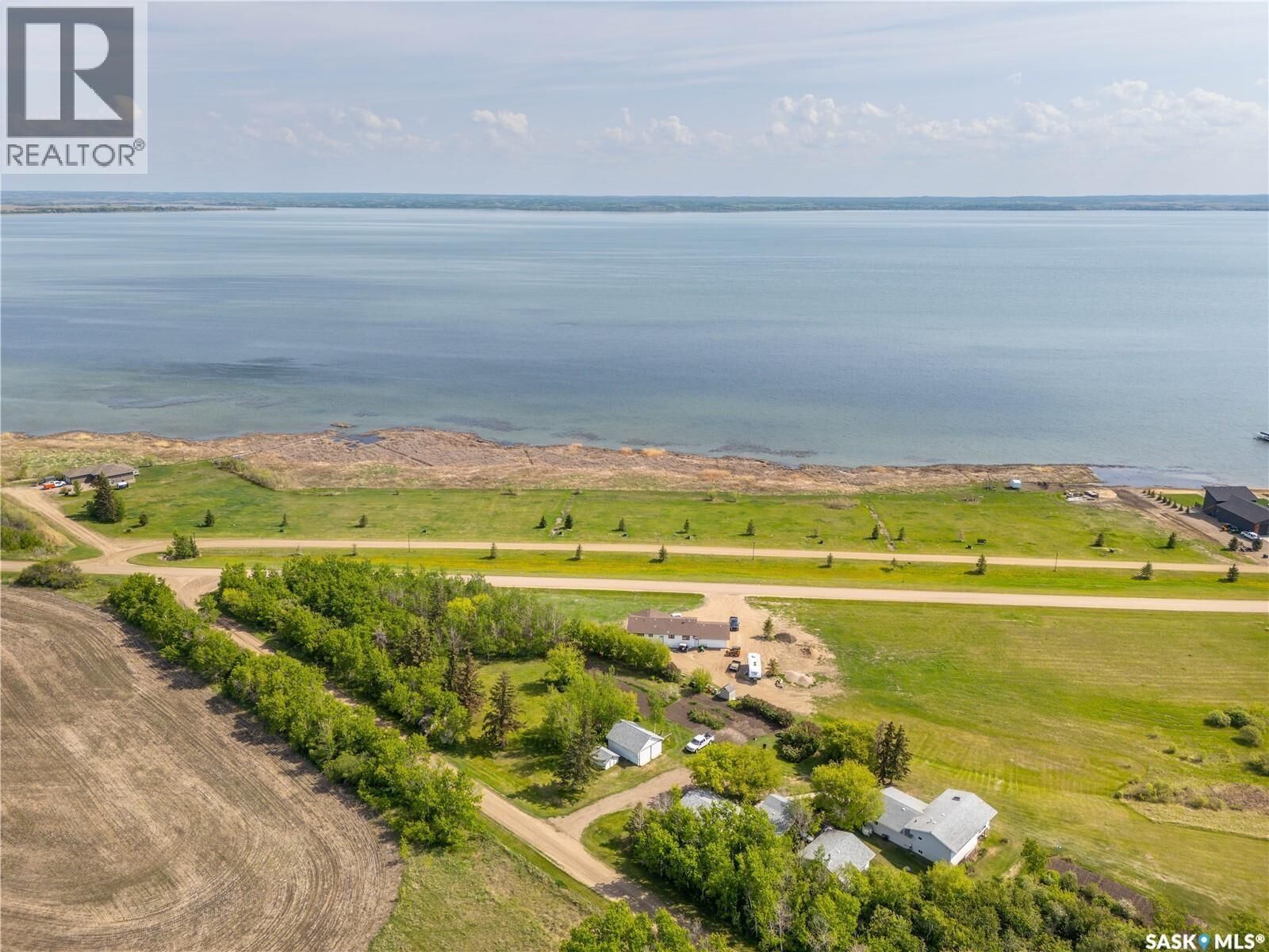 Property Photo: 760 Lakeshore Drive SK S0M 1X0