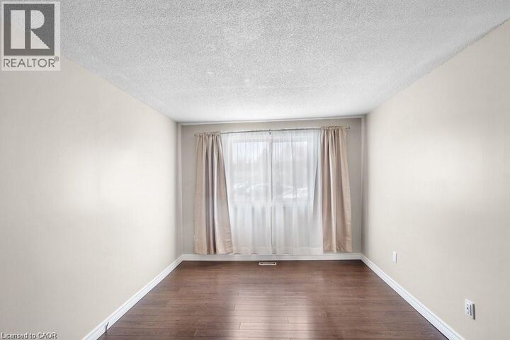 Property Photo: 462 Springbank Avenue North 4 ON N4T 1K5