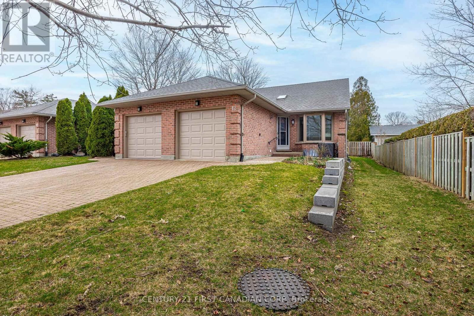 Property Photo:  90 Ontario Street South 12  ON N0M 1T0 