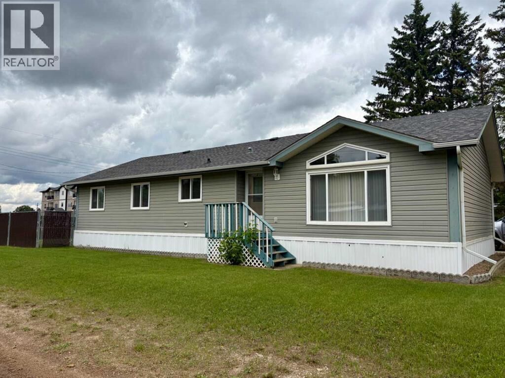 Property Photo:  5014 45 Avenue  AB T9X 1Y4 