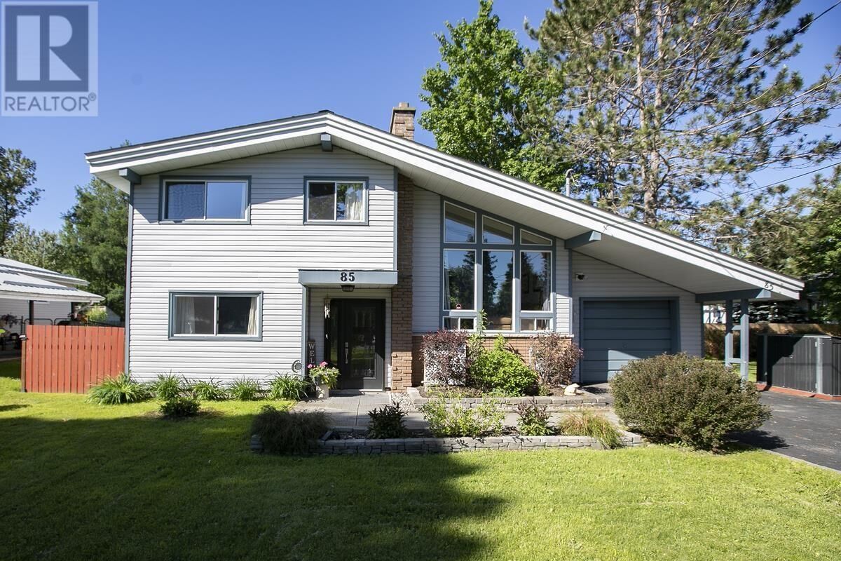 Property Photo:  85 Royal York Blvd  ON P6A 6X3 