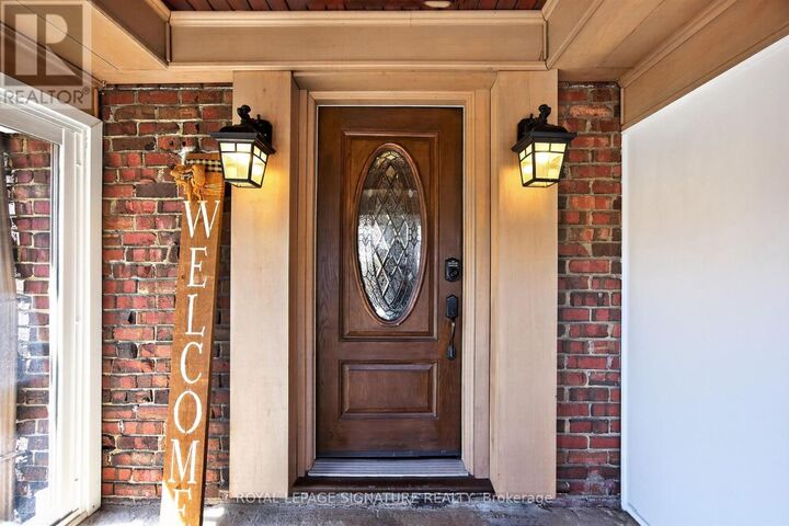 Property Photo: 426 Armdale Avenue ON M6S 3X8