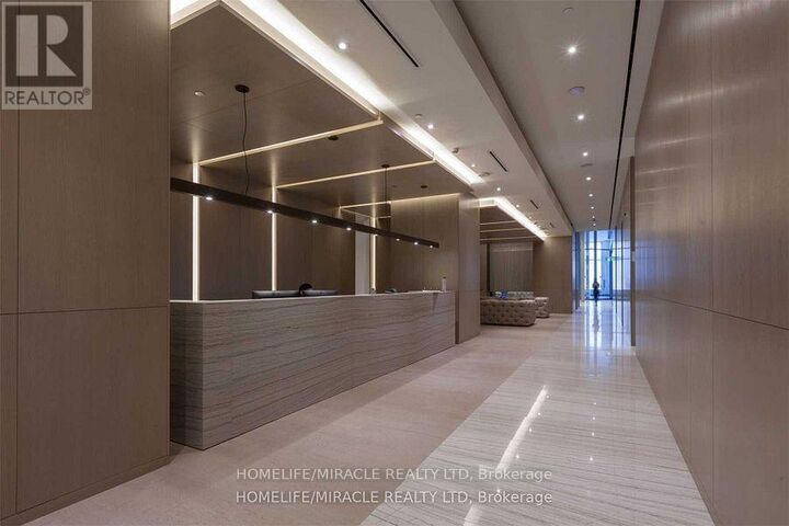 Property Photo:  88 Harbour Street 5204  ON M5J 1B7 