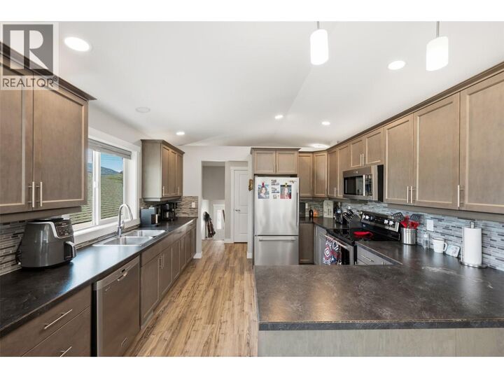 Property Photo: 28 Huth Avenue BC V2A 7S8
