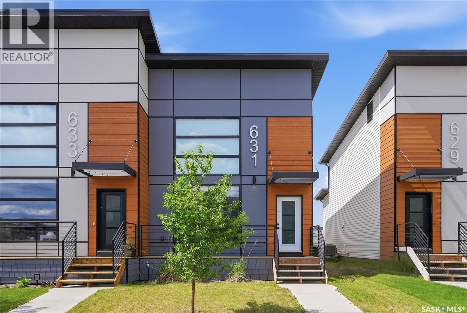 Property Photo: 631 Brighton Gate SK S7V 0T4