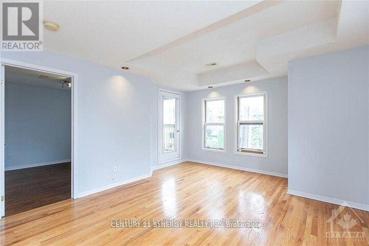 Property Photo:  450 Maclaren Street 11  ON K1R 5K6 