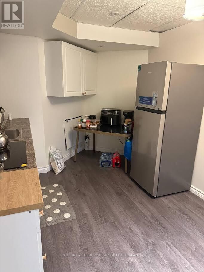 Property Photo:  458 Hewitt Circle Bsmt  ON L3X 2M1 