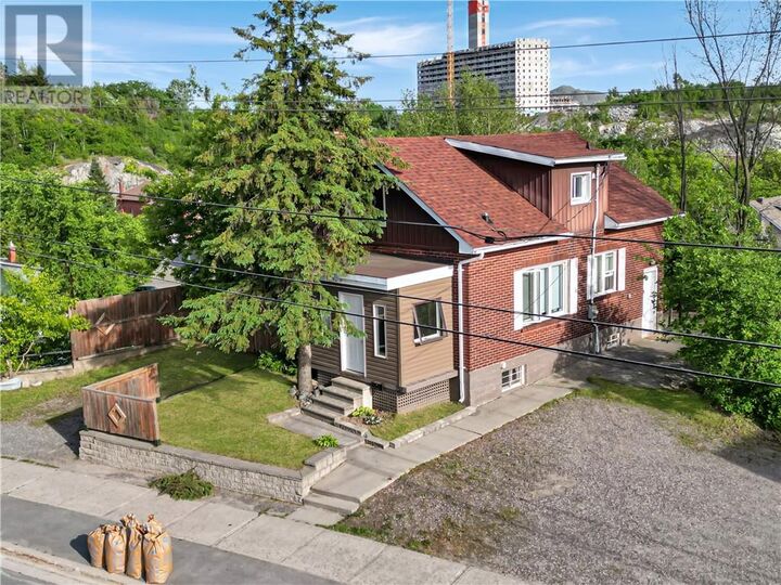 Property Photo:  257 Lloyd Street  ON P3B 1N4 