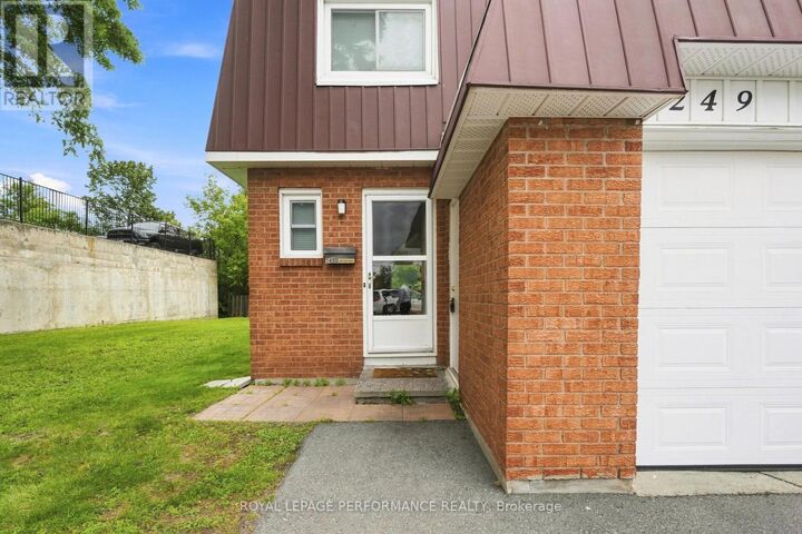 Property Photo: 249 Romulus Private 94 ON K1K 3Y2