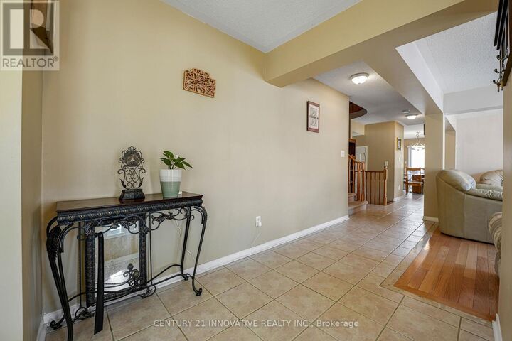 Property Photo: 14 Middlecote Drive ON L1T 0A9
