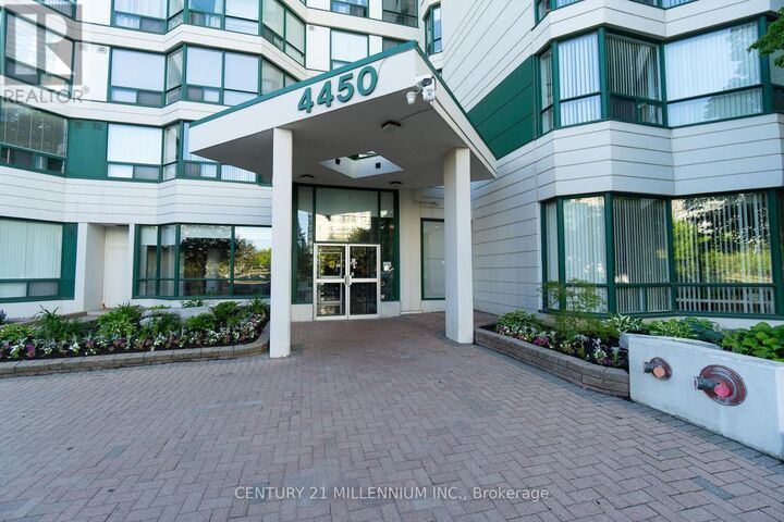 Property Photo:  4450 Tucana Circuit 902  ON L5R 3R4 