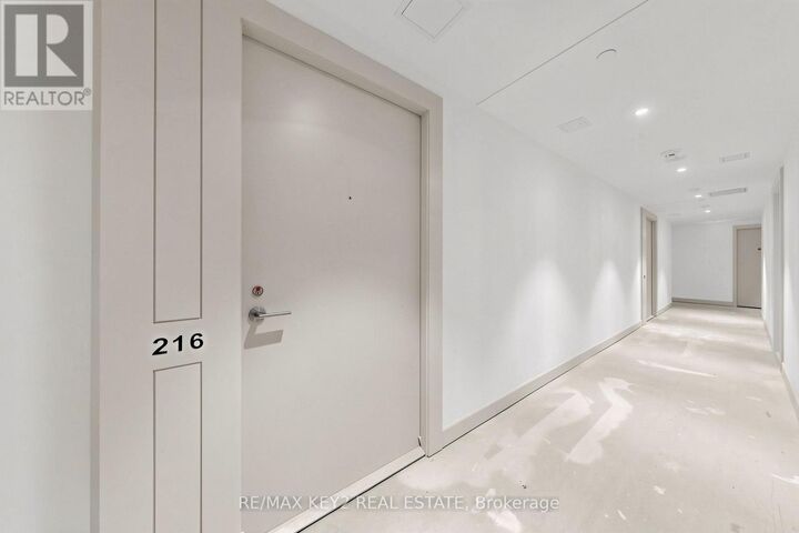 Property Photo:  4010 Eglinton Avenue West 216  ON M9A 0G5 