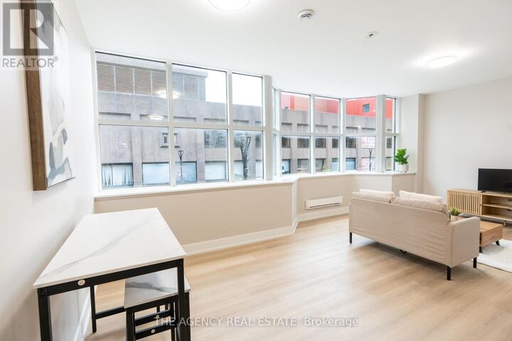 Property Photo: 376 Richmond Street ON N6A 3C7
