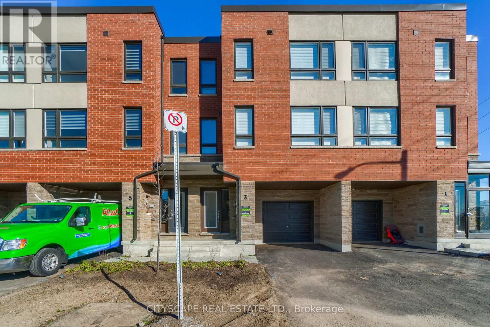 Property Photo:  3 Woodstream Drive  ON M9W 0G1 