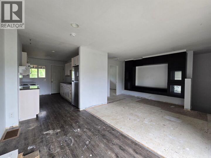 Property Photo: 1653 Gyrfalcon Avenue BC V8C 1N7